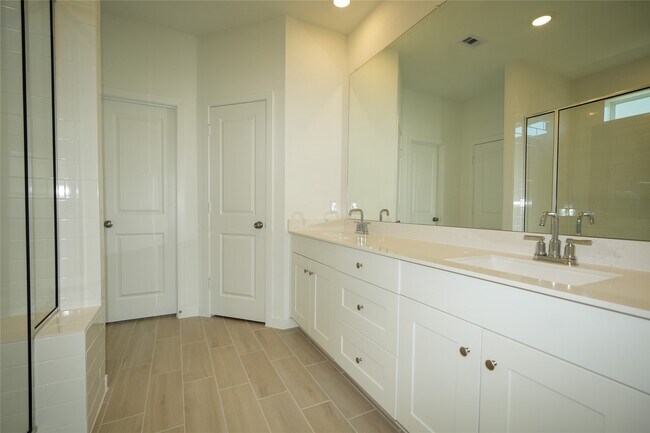 Building Photo - 6403 Periwinkle Blossom Ln