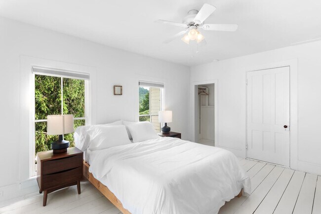 Building Photo - 1915 County Hwy 6