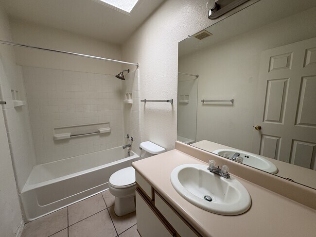 Building Photo - 3190 Wingate Meadows Dr NE