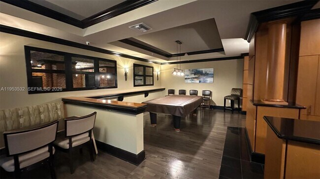 Building Photo - 3001 NE 185th St