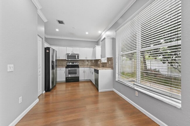 Building Photo - 5049 Starblaze Dr