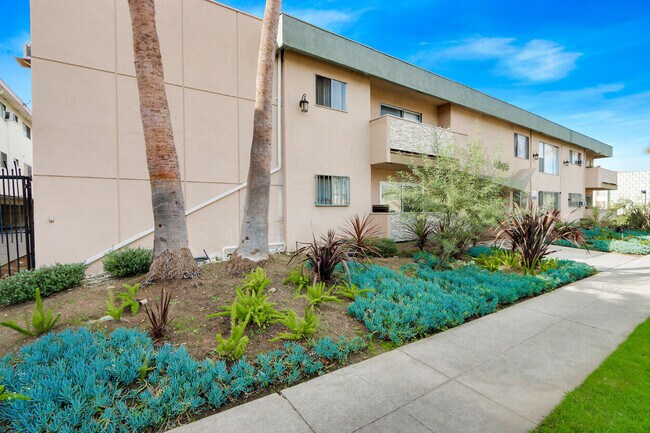 Building Photo - 4005 Ursula Avenue