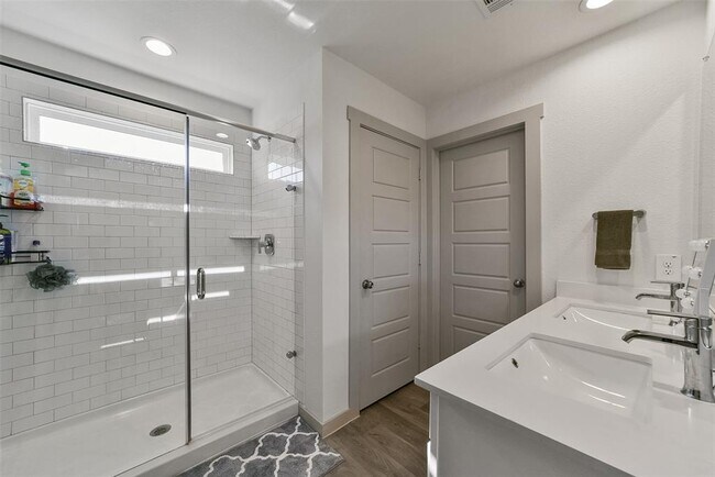 Building Photo - 7834 Golden Rubia Ln