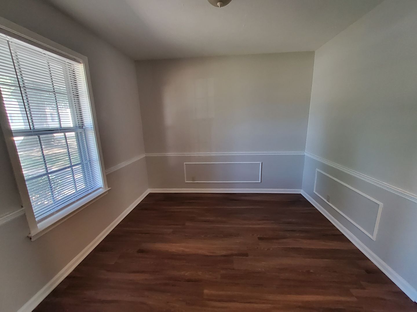 Building Photo - 3985 Bertram Cove