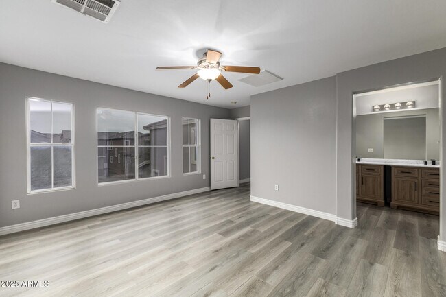 Building Photo - 3006 W Ferruccio Pl