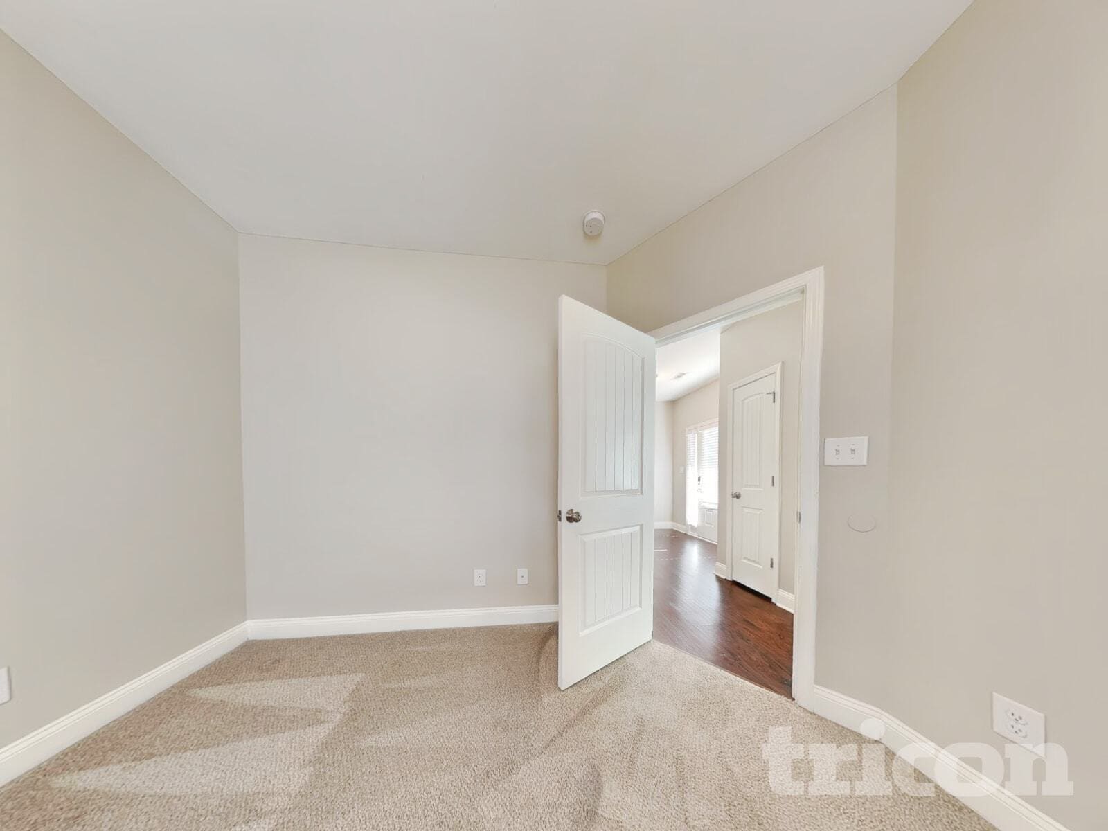 Building Photo - 249 White Creek Dr