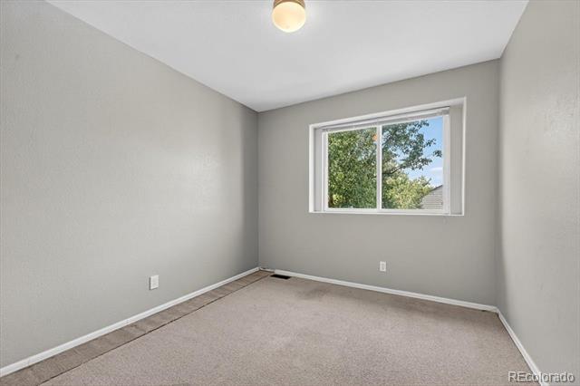 Building Photo - 10203 Vine Ct