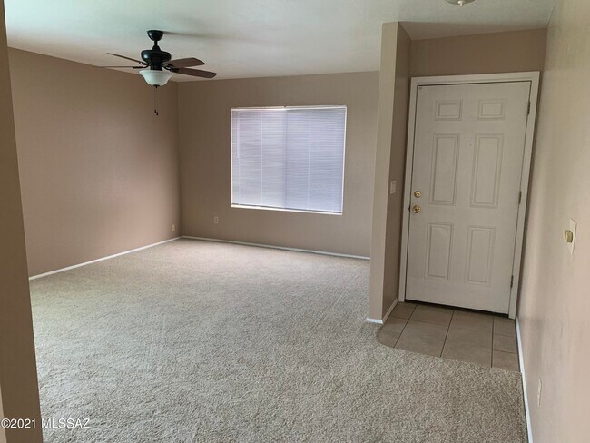 Building Photo - 2602 S Black Moon Dr