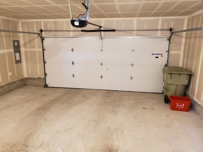 Building Photo - 16589 SW Blanton St