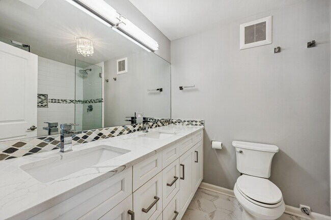 Building Photo - 505 N Lake Shore Dr