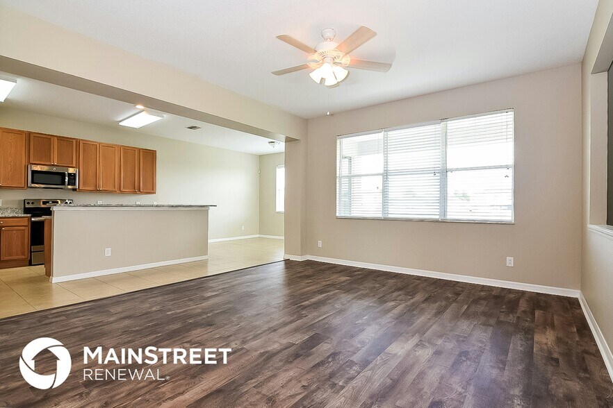 Building Photo - 11157 Golden Silence Dr