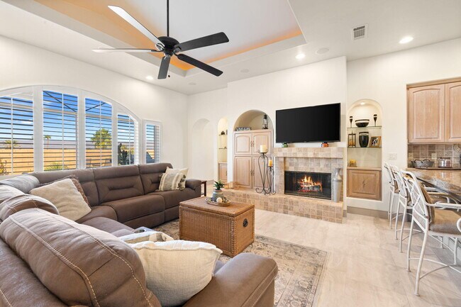 Building Photo - 73110 Calliandra St