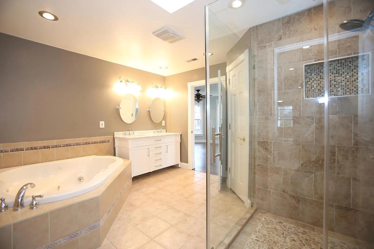 Master Bath - 3820 Elbert Ave