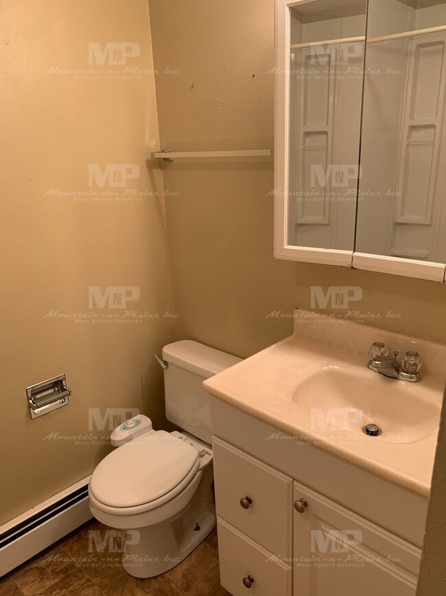 Building Photo - 1782 N Overland Trail