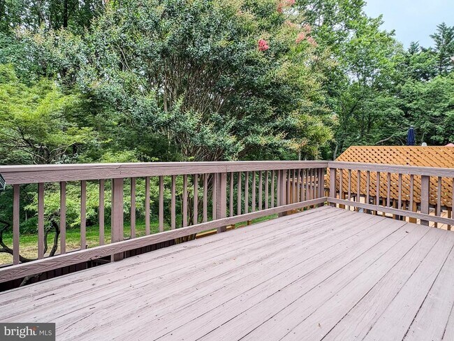 Building Photo - 3906 Valley Ridge Dr