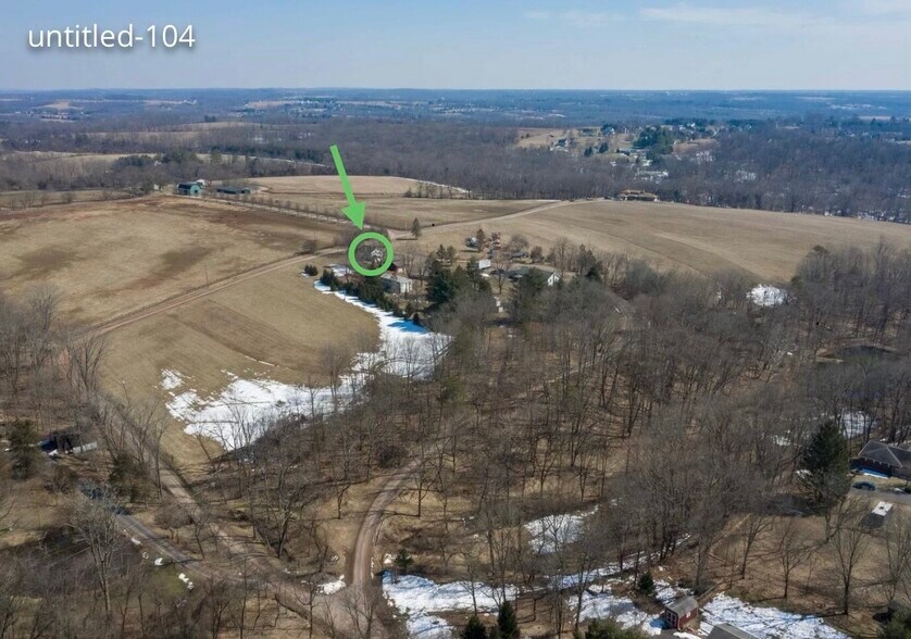 Building Photo - 56 Pond Ln