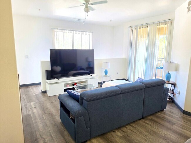 Building Photo - FULLY FURNISHED * 1BED/1BATH CONDO WITH 1 CAR GARAGE IN SOUTHWEST LAS VEGAS