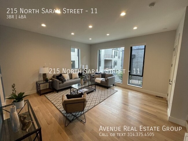 Building Photo - 215 N Sarah St