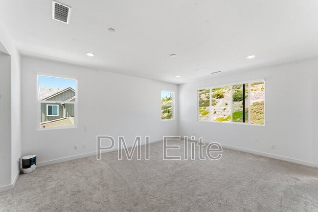 Building Photo - 28657 Windbreak Tr