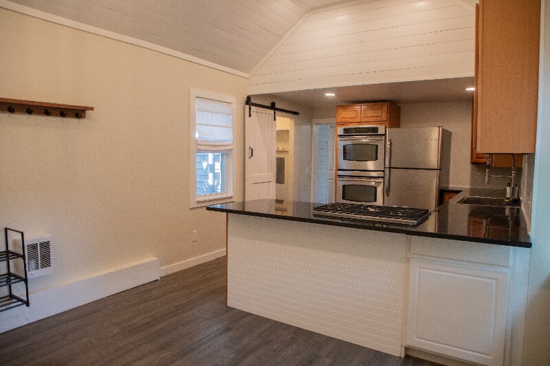 Building Photo - 281 Salmon Brook St