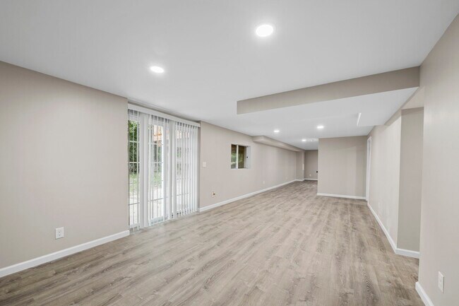 Building Photo - 3620 Cinnamon Tree Ln