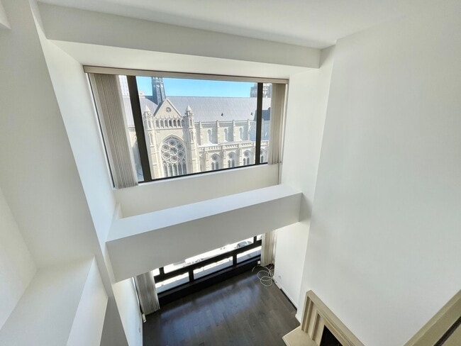 Building Photo - 1177 California St