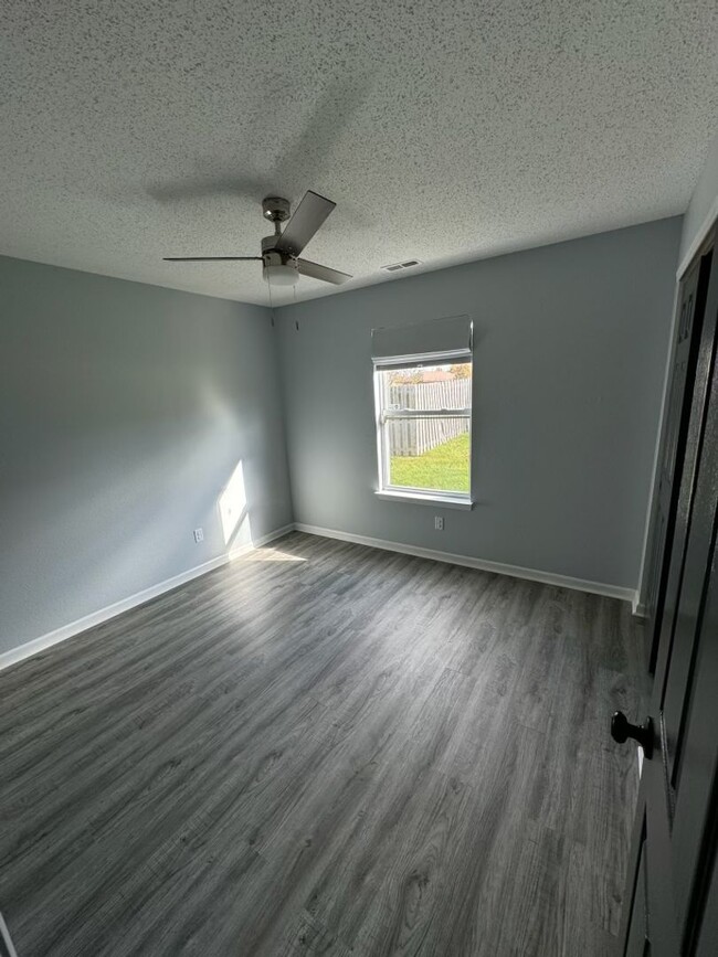 Building Photo - Move-In Ready Corner Lot Gem with Modern U...