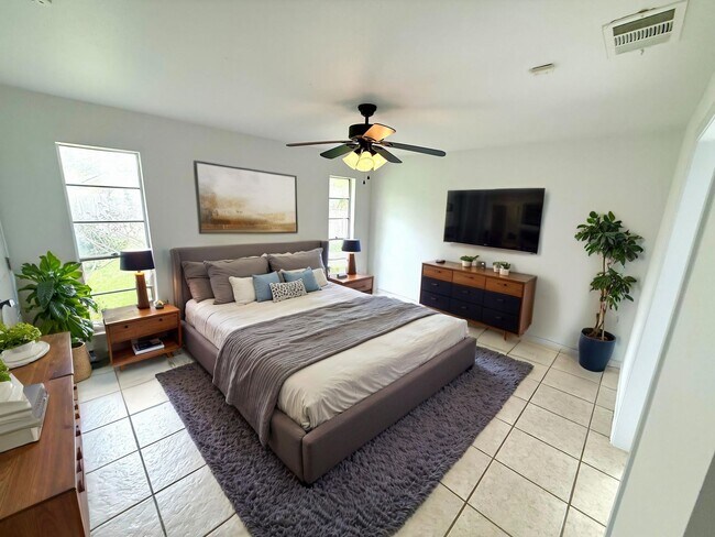 Building Photo - MUST SEE! AVAILABLE NOW! UNIQUE 4 Bedroom/...