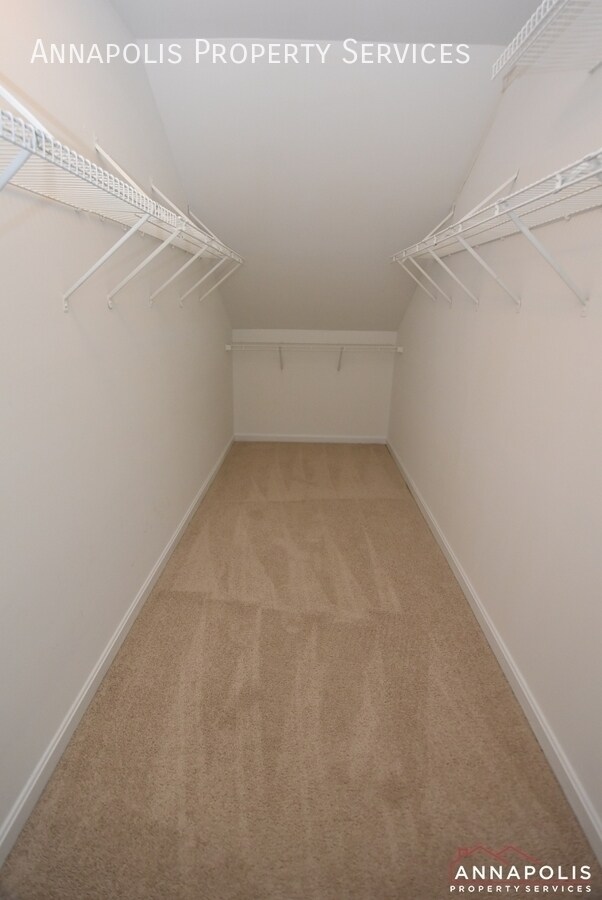 Building Photo - 8725 Spring Brook Way