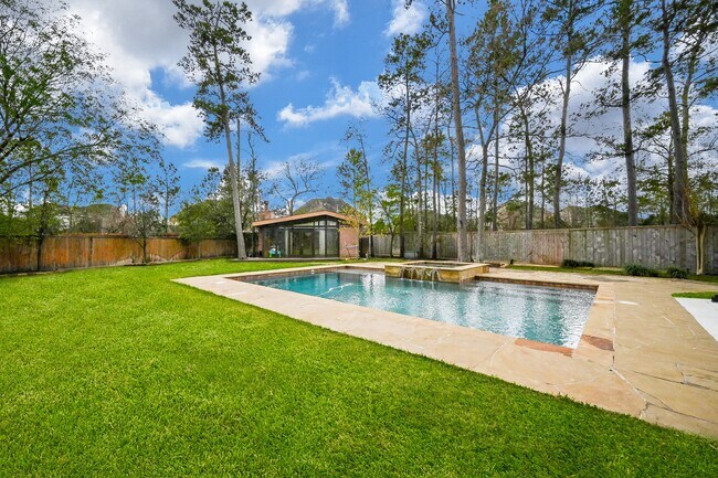 Building Photo - 146 Rocky Point Dr