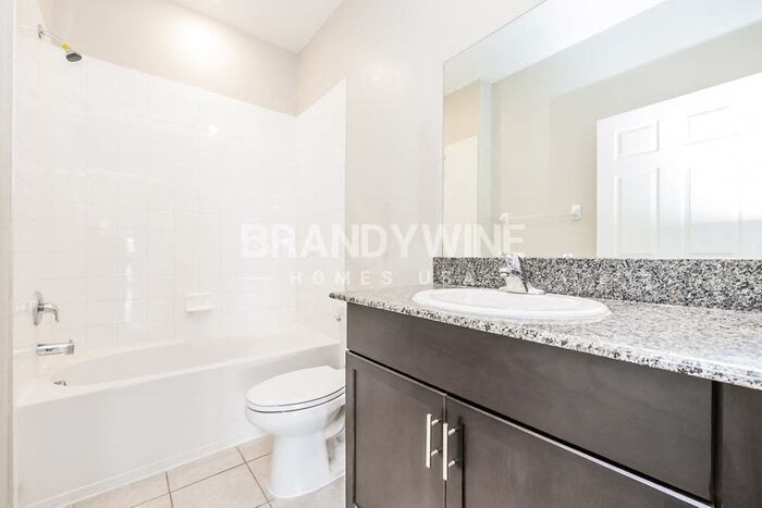 Building Photo - 5580 Mercado Dr