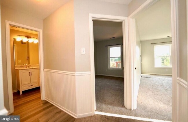 Building Photo - 5630 Ringwood Dr