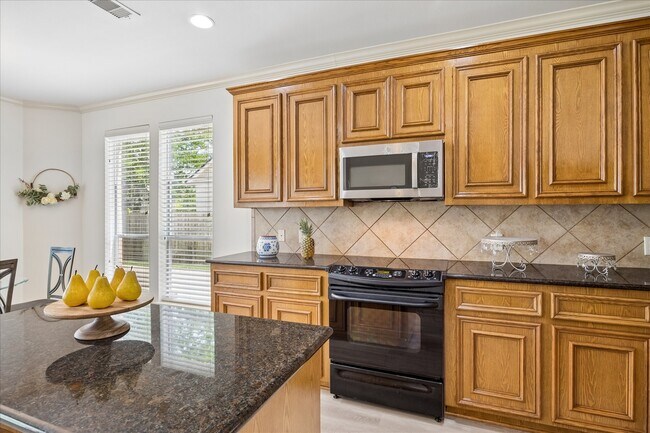 Building Photo - 2614 Cezanne Cir
