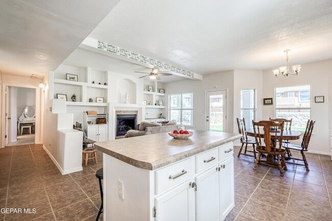 Building Photo - 10904 Duster Dr