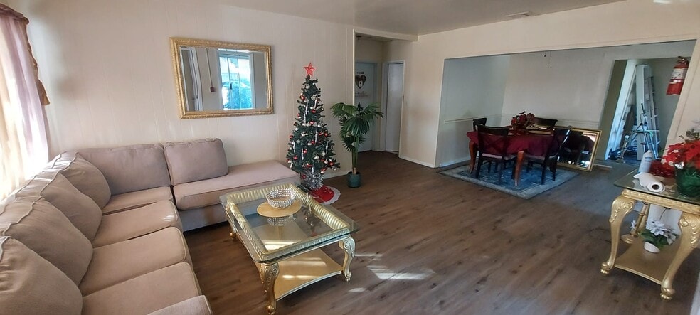 Building Photo - 17135 San Jose St