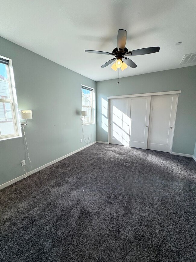 Building Photo - 491 Tailoff Ln