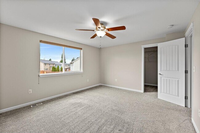 Building Photo - Bright & Spacious 4 Bedroom Home in Yelm f...