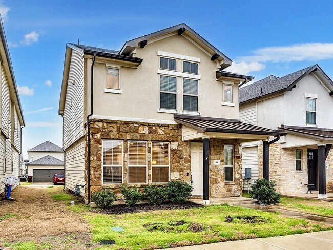 Building Photo - Warm & Welcoming 3/BR 2.5 Home in Dripping...