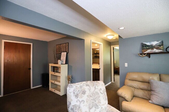 Building Photo - House for Rent – Welcome to Your Dream Home!