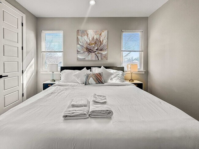 Building Photo - 2408 Pennsylvania Ave