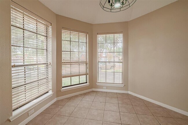 Building Photo - 4422 Waterfall Way