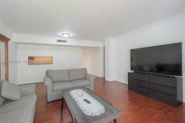 Building Photo - 8760 SW 133rd Ave