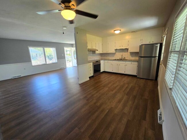 Building Photo - 259 Walton St