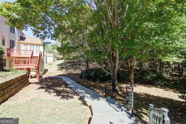 Building Photo - 2020 Ridge Gate Dr