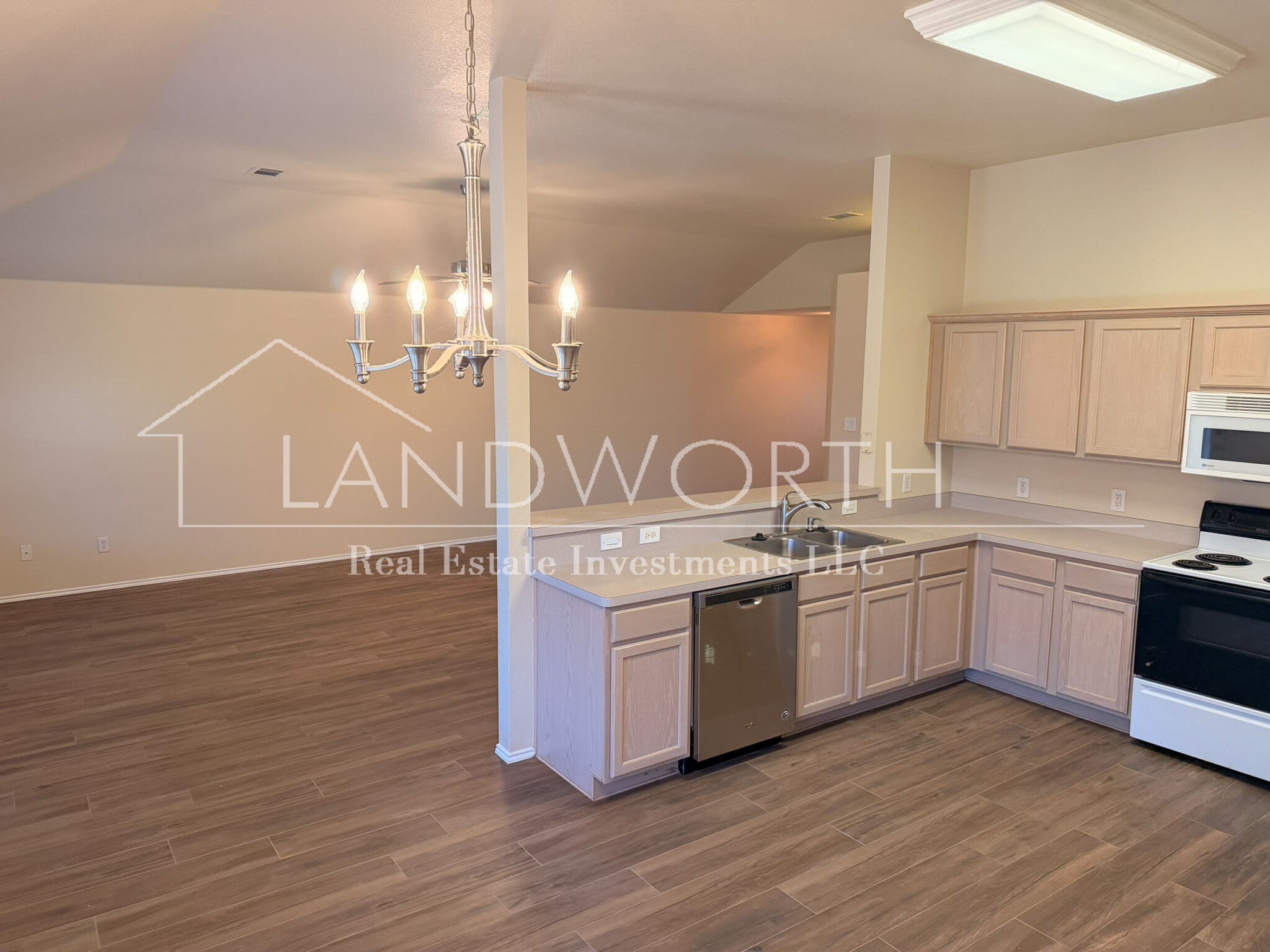 Building Photo - 9617 Olivia Dr