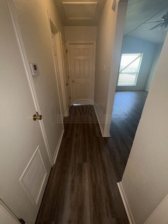 Building Photo - ***2-Weeks Free Rent***1011 Industrial Ave, Copperas Cove