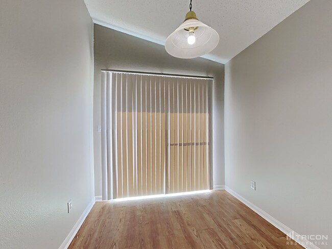 Building Photo - 3139 Boynton Dr