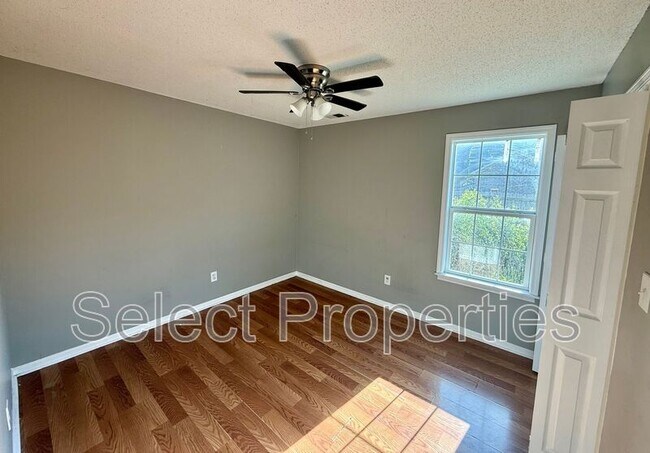Building Photo - 2516 Glenn Pl