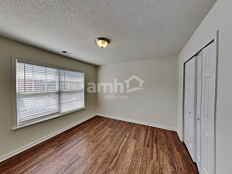 Building Photo - 13003 Shannon Park Ln