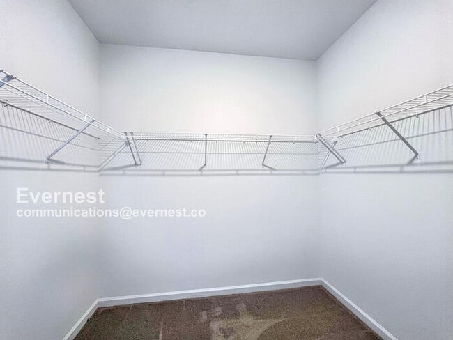 Building Photo - 1305 Ventura Ln